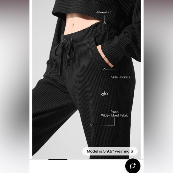 ALO Yoga Muse Sweatpants in Black - Picture 3 of 7